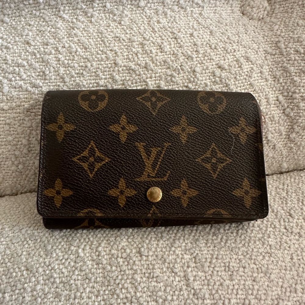 LV Monogram Snap Wallet